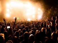 Brindes Para Festivais De Música  — Como Ativar A Marca E Surpreender Os Participantes?