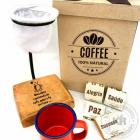 Caixa em MDF personalizada, contendo um coador de cafe de pano com base em madeira personalizada