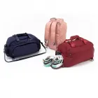 Bolsa esportiva de 32 litros em poliéster resistente à água com cinco compartimentos