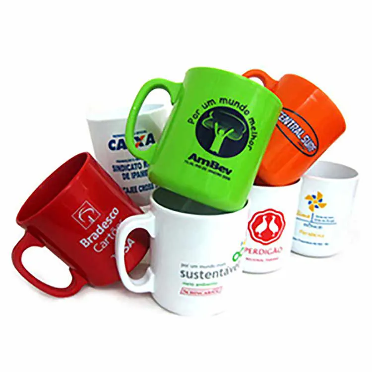 Caneca de plástico