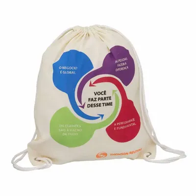Mochila saco ecológica retornável em algodão cru.