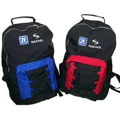 Mochila de costas personalizada em nylon estonado.