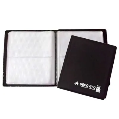 Porta-cartões personalizado de mesa para 64 / 80 cartões, em couro sintético, com personalização da logomarca em baixo relevo. (Quantidade de cartões opcional).