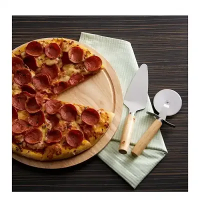 Kit Pizza 3 peças sobre a mesa - 1740534