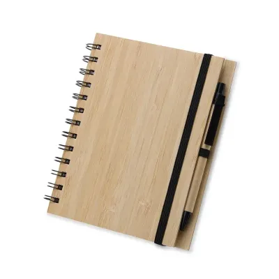 Caderneta ecológica com caneta. Capa de bambu