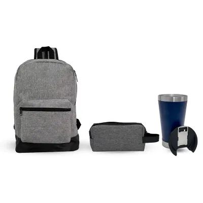 Kit com Mochila, Necessaire e Copo