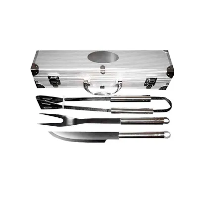 Kit churrasco com maleta de alumínio, pegador, faca e garfo produzido em inox.