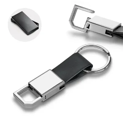 Chaveiro em Couro Sintético e Metal 1