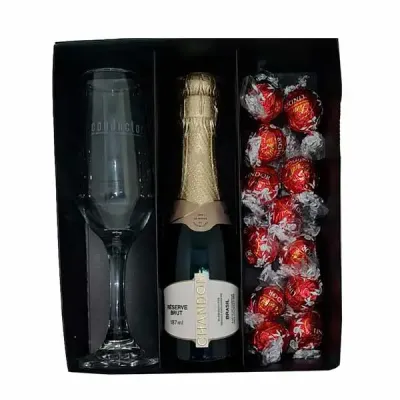 Kit Chandon personalizado com chocolates