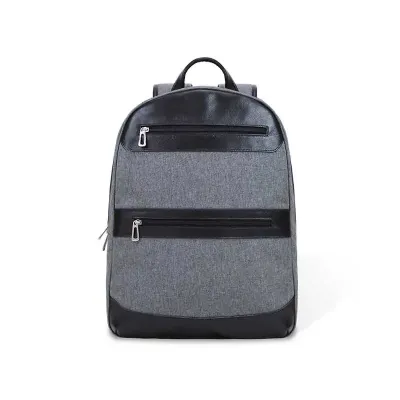 Mochila moderna com amplo espaço interno