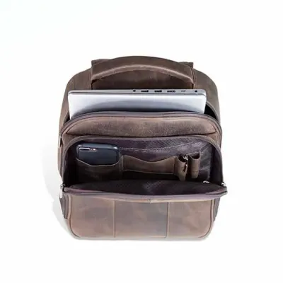 Mochila de couro com bolso frontal com porta caneta e celular - 819070