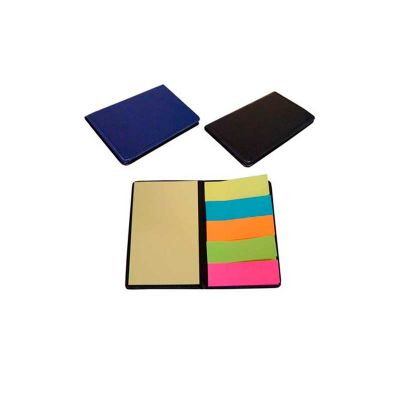 Bloco de anotações e sticky notes com aproximadamente 20 folhas e capa de couro sintético.