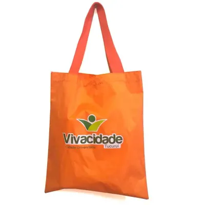 Sacola em nylon com personalização
