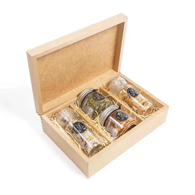 Kit com 2 temperos especiais gourmet e 2 moedores em caixa de madeira 