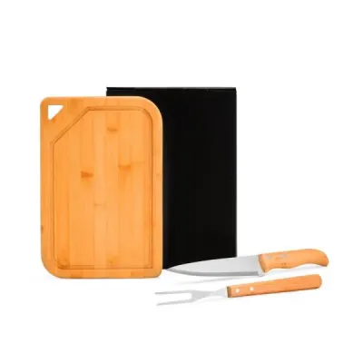 Composto por tábua em Bambu 01 faca 7“ e garfo em Madeira/Inox Como cortesia, na faca 7“ fazemos ...