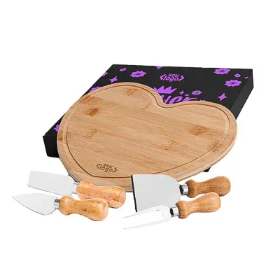 Kit Queijo com Tábua Formato Coração