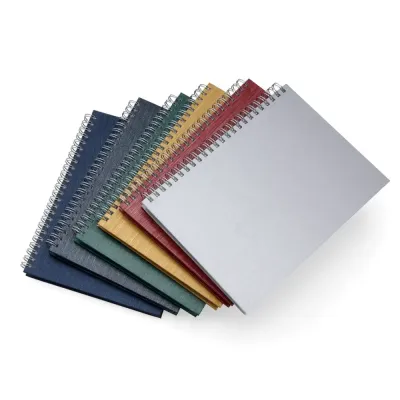Cadernos de negócios, em várias cores