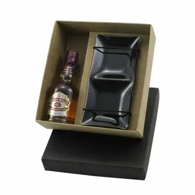 Kit whisky Chivas Regal com petisqueira de vidro