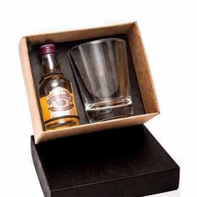 Kit whisky Chivas Regal 12 anos de 50ml com copo de 216ml