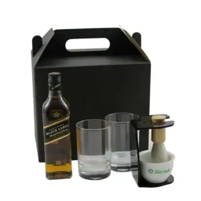 Kit whisky Johnnie Walker Black Label 50ml com 2 copos de vidro e pincel/cumbuca para barbear