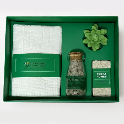Kit Relax Com Vela, Escalda Pés, Pedra Pomes e Toalha
