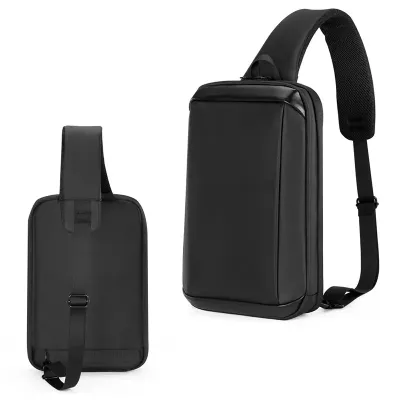 Mochila Transversal Poliéster Preta