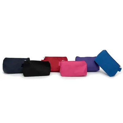 Nécessaires de nylon em várias cores
