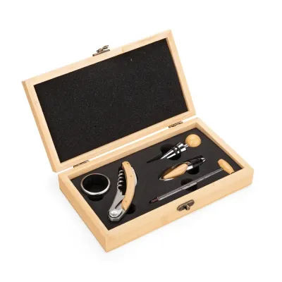 Kit vinho composto por 5 itens