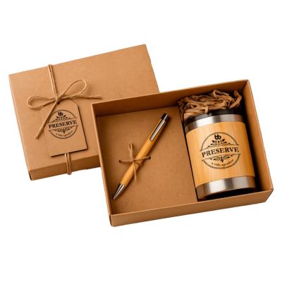 Kit com copo e caneta