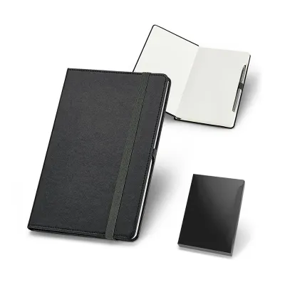 Caderno A5 em material sintético com capa dura e 96 folhas lisas. - 1910820