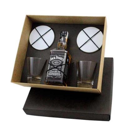 Kit whisky Jack Daniels 375ml com copos de vidro e porta-copos