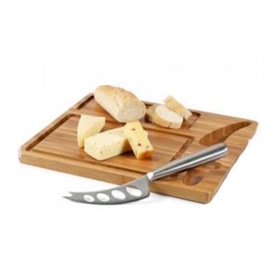 Tábua de queijos em bambu com faca