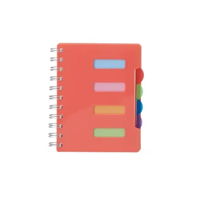 Caderno com capa vermelha