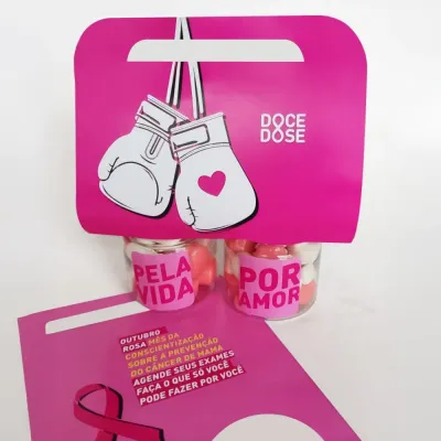Kit com 2 potes de balas personalizados em maleta para Outubro Rosa
