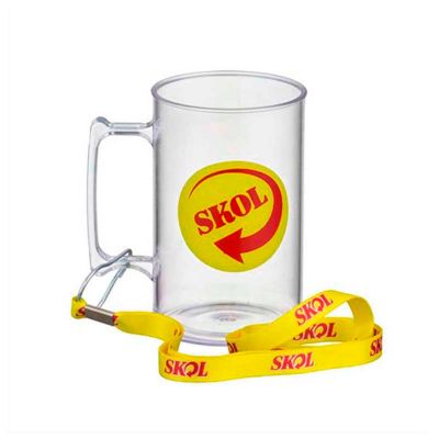 Caneca de chopp personalizada com capacidade de 500 ml.