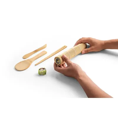 Kit para sushi em bambu com tapete, 2 pares de hashi, 1 colher e 1 faca em bambu
