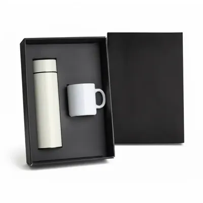 Kit Personalizado com Garrafa e caneca