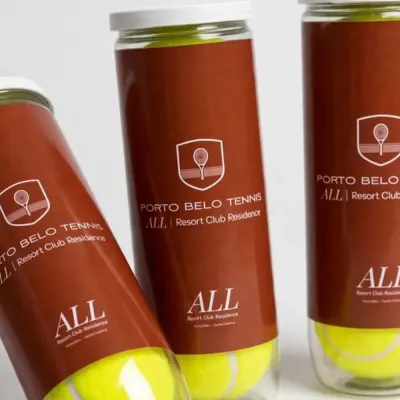 Tubos packs com bolas de tênis