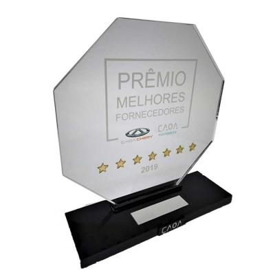 Troféu em acrílico cristal em formato de hexagono