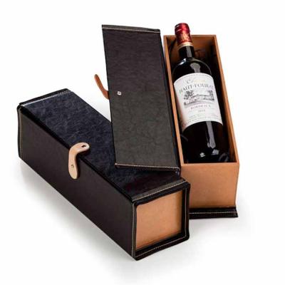 Kit de vinho francês em caixa de madeira e material sintético
