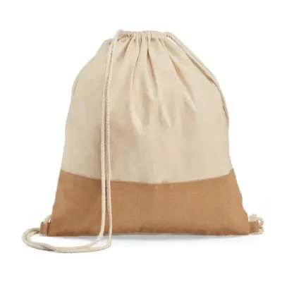 Sacola tipo mochila. 100% algodão: 160 g/m². Detalhe em juta. Alças em algodão de 65 cm. 370 x 41...