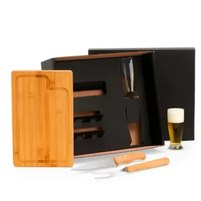 Kit churrasco com copos, em caixa