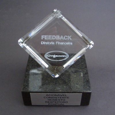 Cubo personalizado.